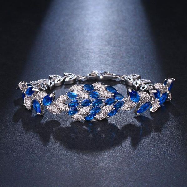 charm bracelets orztoon vintage red blue zircon leaves branches for women fashion creative brass bracelet trendy female jewelry 2021, Golden;silver
charm bracelets orztoon vintage red blue zircon leaves branches for women fashion creative brass bracelet trendy female jewelry 2021, Golden;silver