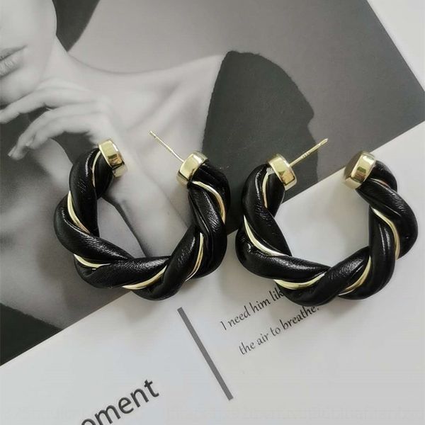 gniz lisa's same leather metal twist and stud braided and wound earrings s925 silver needle leather two color twist earrings, Golden;silver
gniz lisa's same leather metal twist and stud braided and wound earrings s925 silver needle leather two color twist earrings, Golden;silver