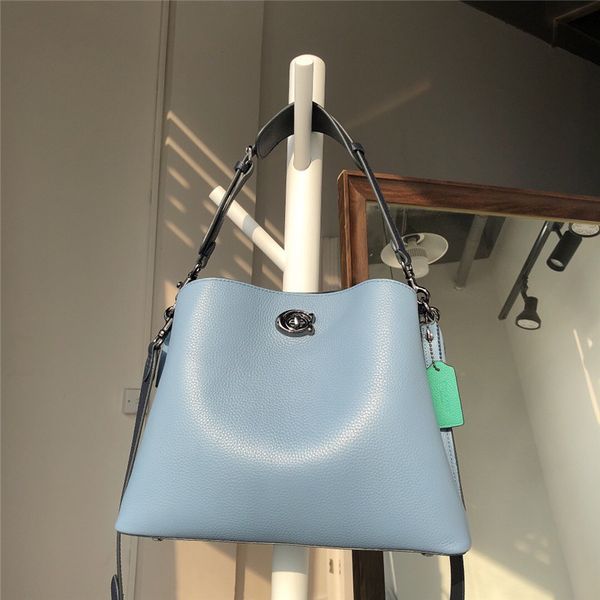 c upgrade bucket bag simple solid single shoulder slant cross lady luxuryss designerss yw 
c upgrade bucket bag simple solid single shoulder slant cross lady luxuryss designerss yw