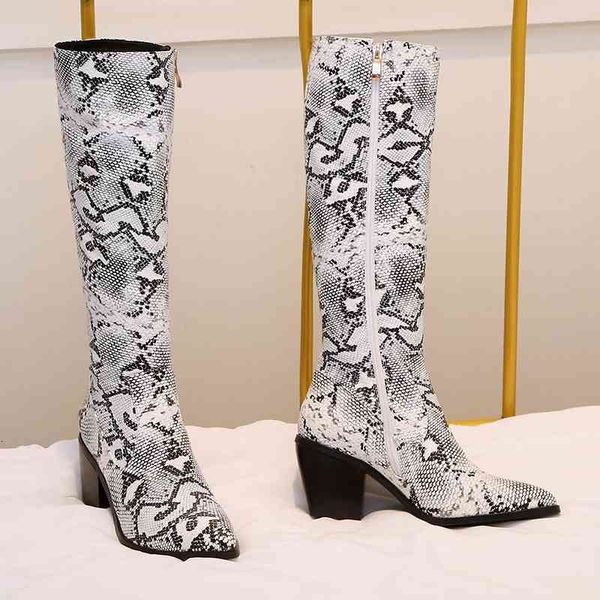 2021 new fashion snake print long square heel short plush warm ladies winter pointed toe high heels boots women 560d, Black
2021 new fashion snake print long square heel short plush warm ladies winter pointed toe high heels boots women 560d, Black