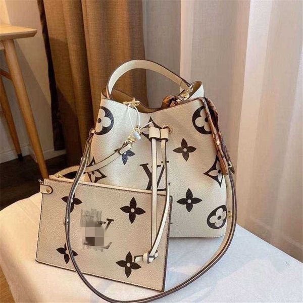 444 lv louis vitton bags high grade gift quality luxurys designers purse woman fashion crossbody handbags purses real leather la, Red;black
444 lv louis vitton bags high grade gift quality luxurys designers purse woman fashion crossbody handbags purses real leather la, Red;black