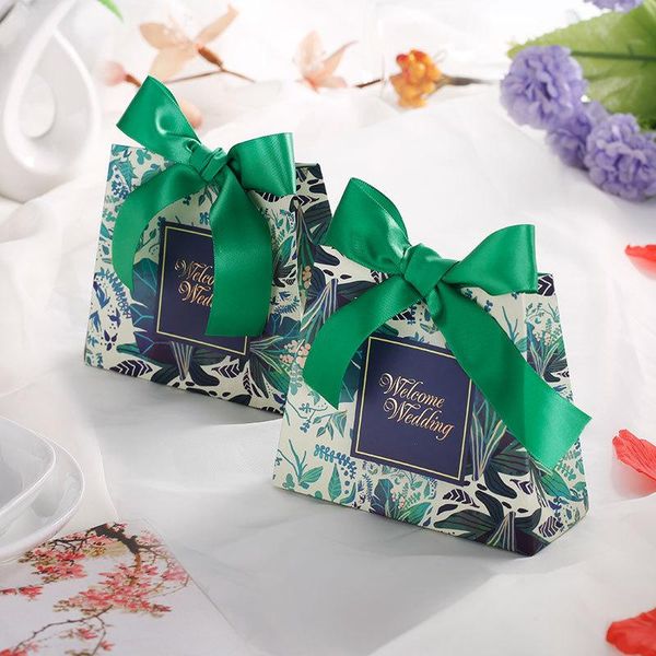 gift wrap 20pcs wedding decorations vintage heart kraft candy box gifts for guests party bags favors packaging with handles
gift wrap 20pcs wedding decorations vintage heart kraft candy box gifts for guests party bags favors packaging with handles