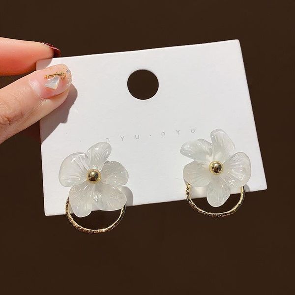 south korea clear crystal flower earrings fresh girl temperament elegant jewelry stud, Golden;silver
south korea clear crystal flower earrings fresh girl temperament elegant jewelry stud, Golden;silver