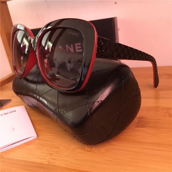 2022 ladies' glasses anti-uv uv380 polarized sunglasses c full frame sunglasses classic brand ladies' sunglasses with brand box, White;black
2022 ladies' glasses anti-uv uv380 polarized sunglasses c full frame sunglasses classic brand ladies' sunglasses with brand box, White;black