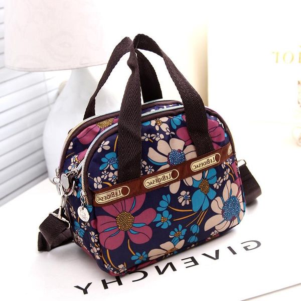 shoulder korean new color handbag booth bag female nylon cloth the trade of single messenger 2021 foreign hit version nposu
shoulder korean new color handbag booth bag female nylon cloth the trade of single messenger 2021 foreign hit version nposu