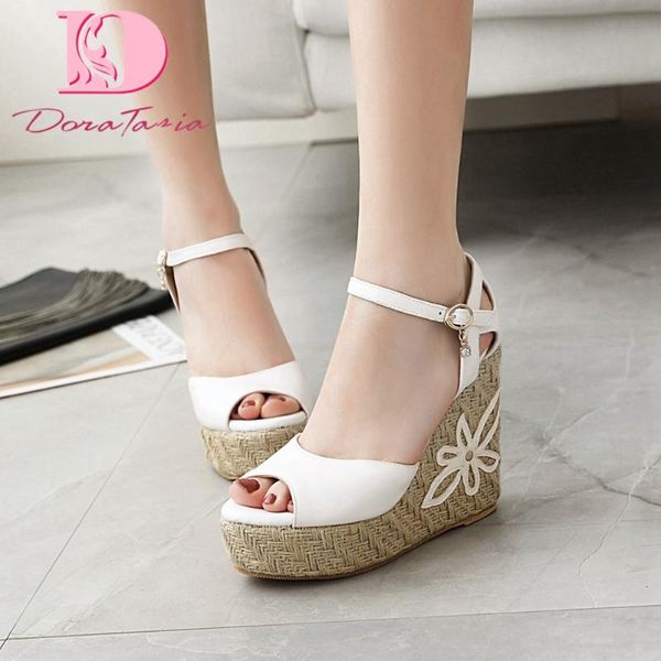 dora tasia 2021 brand design plus size 46 women pumps wedges platform metal decoration shoes summer party woman sandals, Black
dora tasia 2021 brand design plus size 46 women pumps wedges platform metal decoration shoes summer party woman sandals, Black