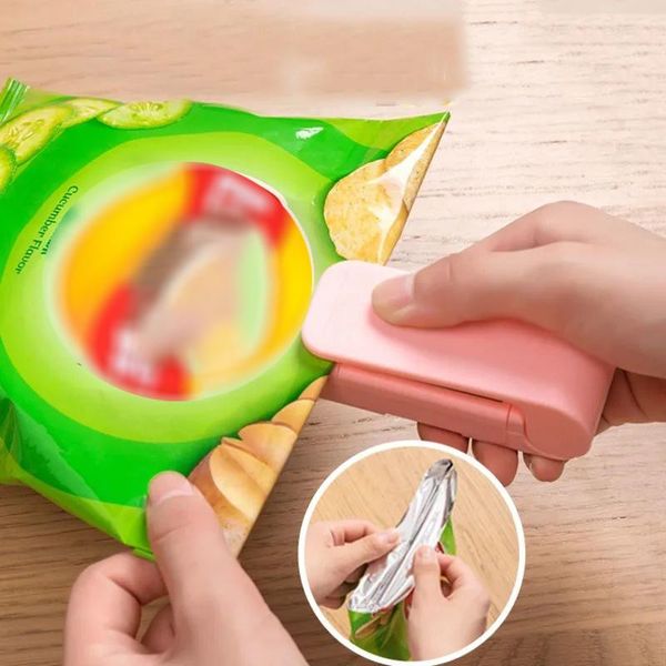 bag clips mini sealing machine portable food heat impulse seal packing kitchen storage
bag clips mini sealing machine portable food heat impulse seal packing kitchen storage