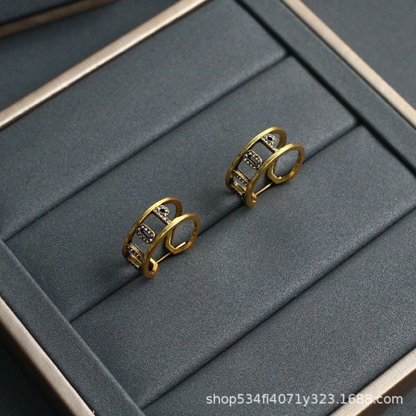 2021 luxury designer jewelry jia's new letter net red earrings of the same style, Golden;silver
2021 luxury designer jewelry jia's new letter net red earrings of the same style, Golden;silver
