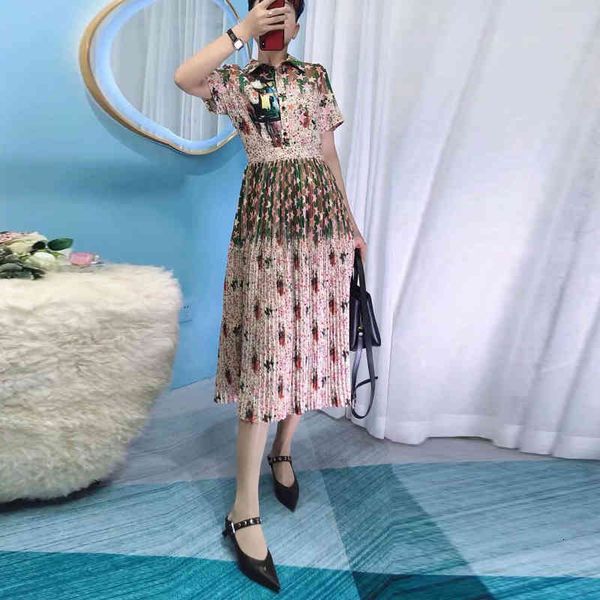 track designer 2021 summer party women impression elegant vintage fashion short dress shirt, Black;gray
track designer 2021 summer party women impression elegant vintage fashion short dress shirt, Black;gray
