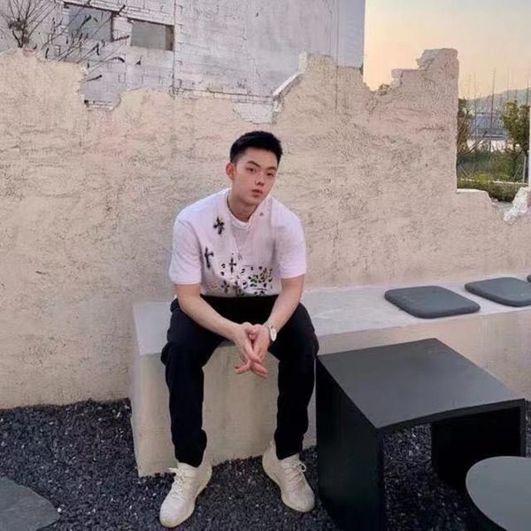 graffiti fashion 21ss new spring loose summer ch color print contrast cross short sleeve t-shirt for men and w, Gray
graffiti fashion 21ss new spring loose summer ch color print contrast cross short sleeve t-shirt for men and w, Gray