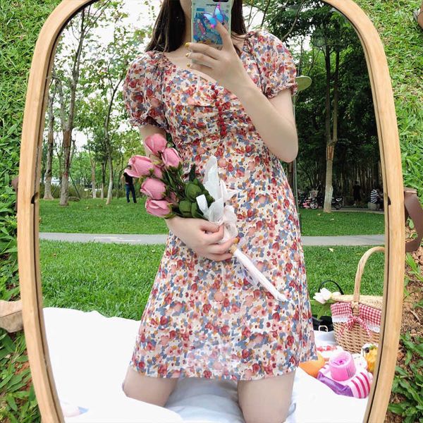 vintage v-neck chiffon dres puff sleeve design bandage female summer elegant beach floral robe 210604, Black;gray
vintage v-neck chiffon dres puff sleeve design bandage female summer elegant beach floral robe 210604, Black;gray