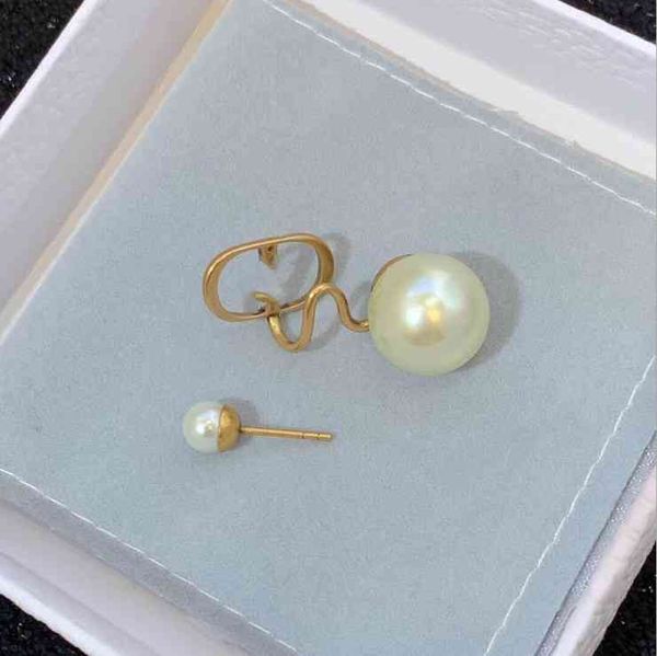 70% off fashion new pearl letter female fashion temperament versatile earrings ear clip earrings tdim, Golden
70% off fashion new pearl letter female fashion temperament versatile earrings ear clip earrings tdim, Golden