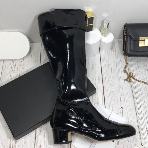 womens designer fashion boots round toe soft patent leather heel 5cm suitable for winter color black white size35-40
womens designer fashion boots round toe soft patent leather heel 5cm suitable for winter color black white size35-40