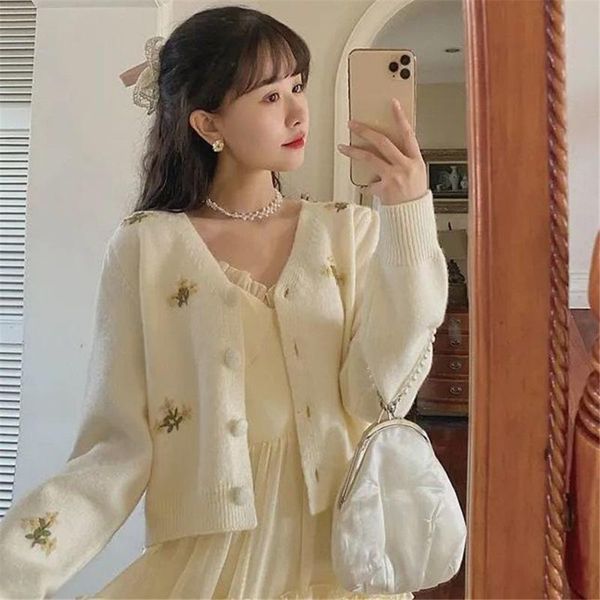women's knits & tees oversize vintage v neck long sleeve female outerwear chic 2021 fashion sweater floral embroidered knitted cardigan, White
women's knits & tees oversize vintage v neck long sleeve female outerwear chic 2021 fashion sweater floral embroidered knitted cardigan, White