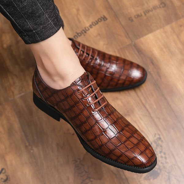 europegentlemandressshoesmenbroguesoxfordshoeshighqualityshoesformenclassicmen'sbusinessleathershoescasual, Black;white
europegentlemandressshoesmenbroguesoxfordshoeshighqualityshoesformenclassicmen'sbusinessleathershoescasual, Black;white