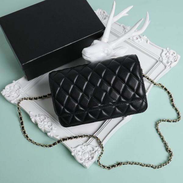 high-quality handbags, luxurious ladies messenger bags, classic design styles, plaid fashionable leather shoulder cc bags
high-quality handbags, luxurious ladies messenger bags, classic design styles, plaid fashionable leather shoulder cc bags