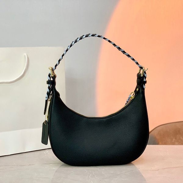 design s bag new fashion women's summer versatile messenger high sense single shoulder armpit bag
design s bag new fashion women's summer versatile messenger high sense single shoulder armpit bag