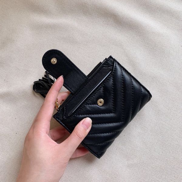 new product in 2021, portable small and exquisite trend clip,women leather bags classic letters key coin purse original box plaid card holde, Brown;gray
new product in 2021, portable small and exquisite trend clip,women leather bags classic letters key coin purse original box plaid card holde, Brown;gray