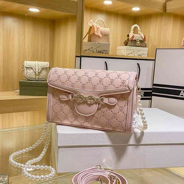 design mini female new chain with style box bag embossed mobile phone messenger bag fashion handbags
design mini female new chain with style box bag embossed mobile phone messenger bag fashion handbags