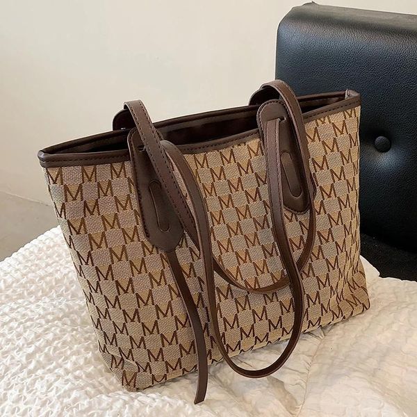 evening bags retro women high capacity big shoulder bag 2021 quality letter winter printing travel tote handbags purses
evening bags retro women high capacity big shoulder bag 2021 quality letter winter printing travel tote handbags purses