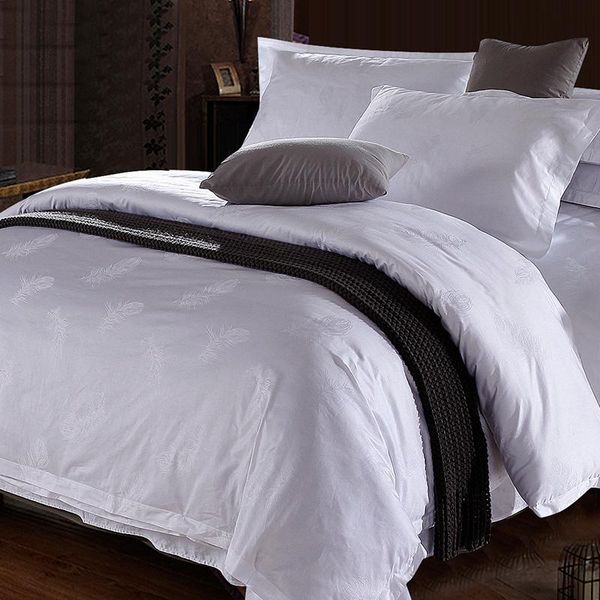 high-end 4 psc four-piece cotton bedding, 60 jacquard feather duvet cover, soft and comfortable bed linen set, home textile bedding sets
high-end 4 psc four-piece cotton bedding, 60 jacquard feather duvet cover, soft and comfortable bed linen set, home textile bedding sets