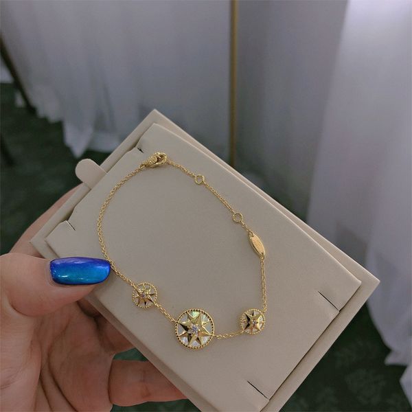 2021 new designer round compass six star fritillaria inlaid bracelet fashion, Silver
2021 new designer round compass six star fritillaria inlaid bracelet fashion, Silver