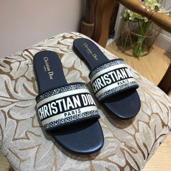 slipper embroidered one line slippers women's summer net red ins2021 new travel sandals beach flat sandalszly, Black
slipper embroidered one line slippers women's summer net red ins2021 new travel sandals beach flat sandalszly, Black
