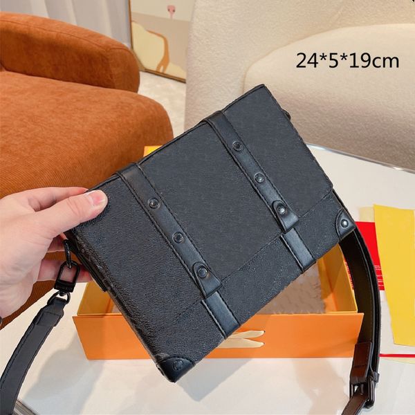 2022 designer men's embossed cross body bags fashion solid black emboss messenger shoulder bag small crossbody flaps clutch purses hand
2022 designer men's embossed cross body bags fashion solid black emboss messenger shoulder bag small crossbody flaps clutch purses hand