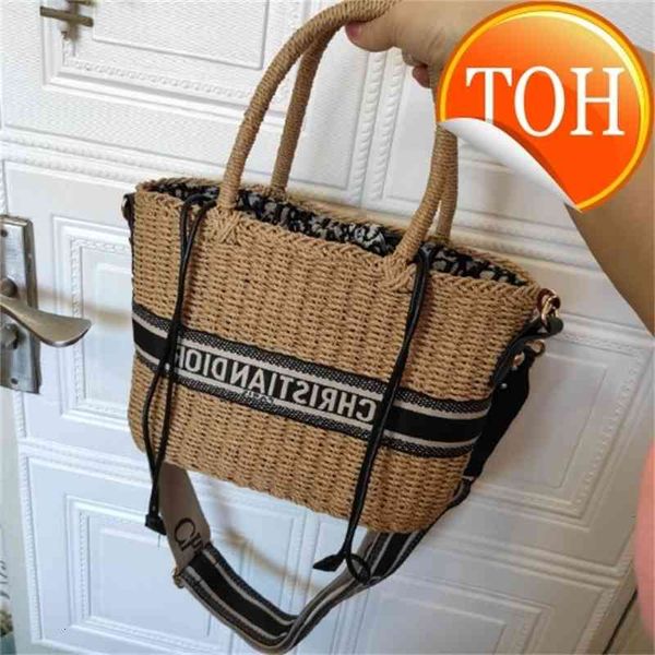 d home woven 2021 summer new style mother and child vegetable basket women's bag messenger straw bucket
d home woven 2021 summer new style mother and child vegetable basket women's bag messenger straw bucket