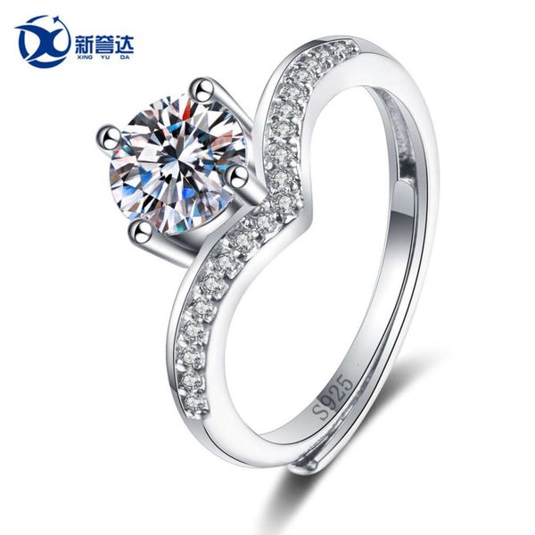 simple and generous s925 silver crown fashion versatile four grasp single v-shaped diamond ring women's, Black
simple and generous s925 silver crown fashion versatile four grasp single v-shaped diamond ring women's, Black