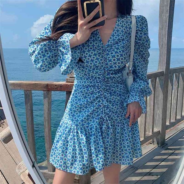 casual high waist drawstring ruched mini dress retro blue floral sweet women ruffles beach dresses vestidos 210519, Black;gray
casual high waist drawstring ruched mini dress retro blue floral sweet women ruffles beach dresses vestidos 210519, Black;gray