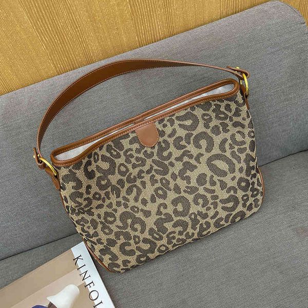 new handbags 2021 leopard single shoulder hand versatile armpit large capacity diagonal minority women's bag, tote bag factory direct s
new handbags 2021 leopard single shoulder hand versatile armpit large capacity diagonal minority women's bag, tote bag factory direct s