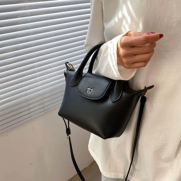womentotes bag spring summer luxury handbags women bags designer messenger all-match large capacity shoulder totes
womentotes bag spring summer luxury handbags women bags designer messenger all-match large capacity shoulder totes