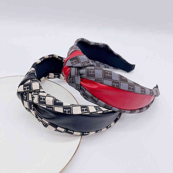 hair hoop female simple pu leather splicing knot headdress wide lattice pressed hair hairpin face washing, Pink
hair hoop female simple pu leather splicing knot headdress wide lattice pressed hair hairpin face washing, Pink