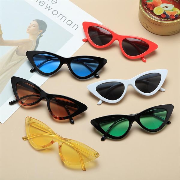 1pc cat eye triangle sunglasses retro female eyewear uv400 sun glasses polarized streetwear trending fashion ladies, White;black
1pc cat eye triangle sunglasses retro female eyewear uv400 sun glasses polarized streetwear trending fashion ladies, White;black