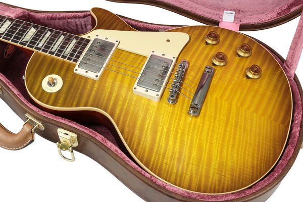 gary moore peter green tobacco sunburst flame maple electric guitar tuilp tuners, chrome hardware, mahogany body
gary moore peter green tobacco sunburst flame maple electric guitar tuilp tuners, chrome hardware, mahogany body