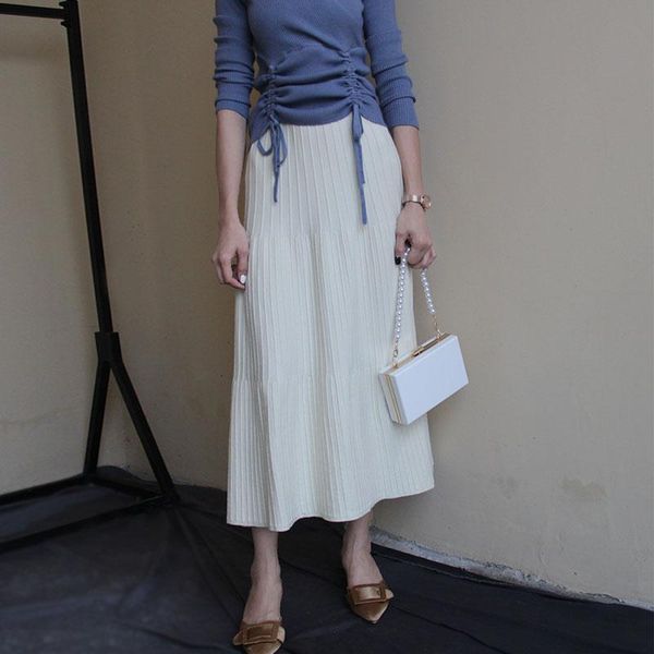 skirts 2021 fashion winter and autumn vintage knitting long stretch a-line vertical stripes elastic waist, Black
skirts 2021 fashion winter and autumn vintage knitting long stretch a-line vertical stripes elastic waist, Black