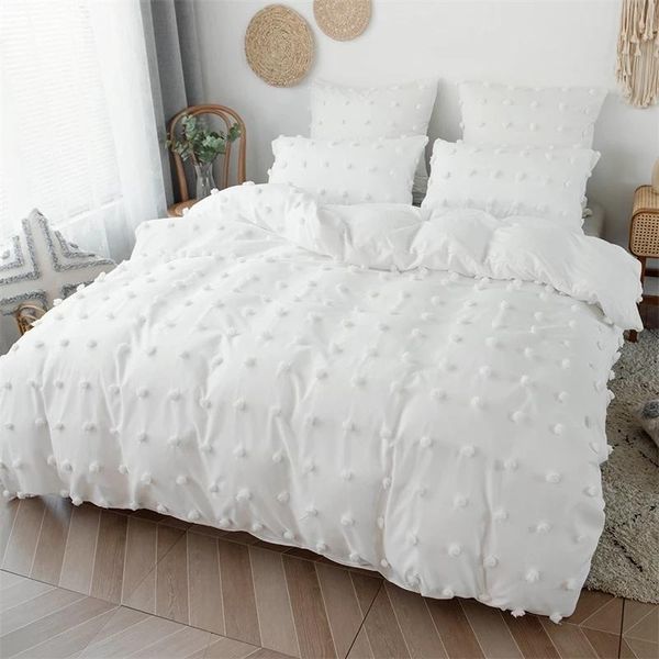 bedding sets nordic with furball set 2/3 pieces solid color king size tufted duvet cover quilt covers pillowcases
bedding sets nordic with furball set 2/3 pieces solid color king size tufted duvet cover quilt covers pillowcases