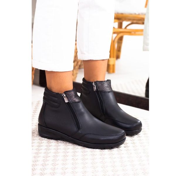 boots black color genuine leather season 2021 fashion winter autmn zipper standard mold small heel lady women female shoes
boots black color genuine leather season 2021 fashion winter autmn zipper standard mold small heel lady women female shoes