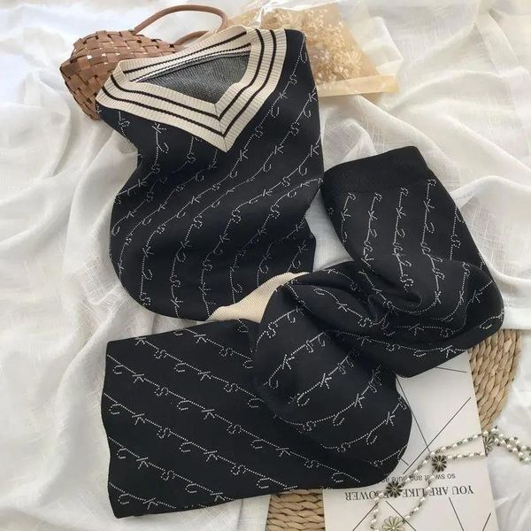 women's two piece pants v-neck knitted pullover+wide leg stripe tracksuits vintage suits elegant outfits letter print womans sweater 2, White
women's two piece pants v-neck knitted pullover+wide leg stripe tracksuits vintage suits elegant outfits letter print womans sweater 2, White