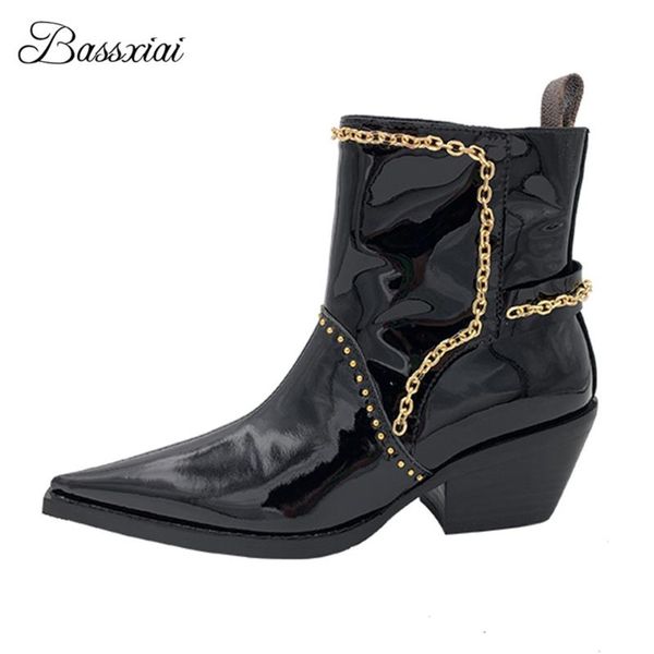 boots black patent leather patchwork ankle women med thick heel point toe side zip metal chains decor winter runway botas mujer
boots black patent leather patchwork ankle women med thick heel point toe side zip metal chains decor winter runway botas mujer