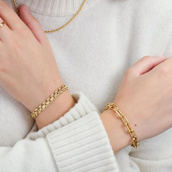 link korean hip hop style bracelet women's u-lock splicing thick simplelink chain, Black
link korean hip hop style bracelet women's u-lock splicing thick simplelink chain, Black
