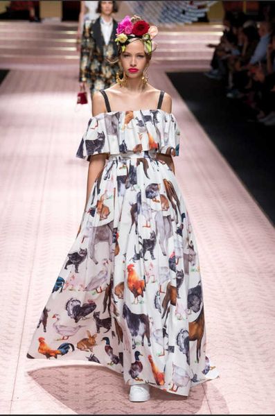 luxury evening dress 2021 autumn women's suspender printed medium and long skirt, Black;gray
luxury evening dress 2021 autumn women's suspender printed medium and long skirt, Black;gray