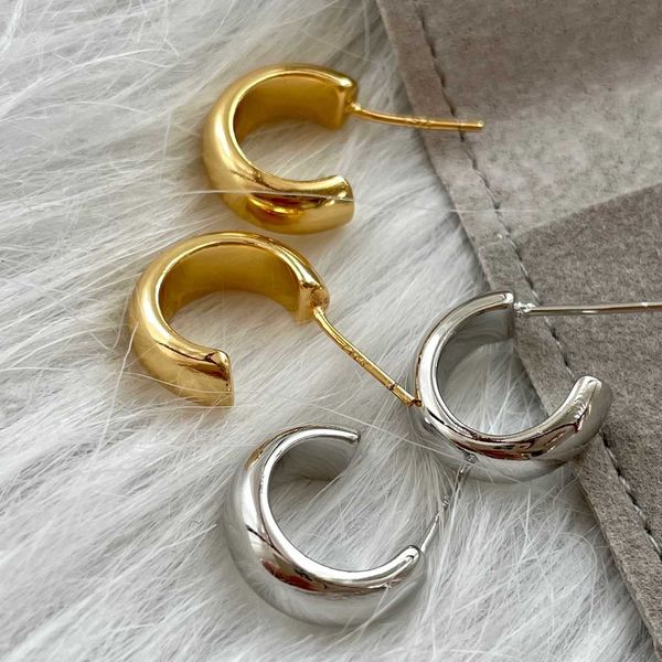 gold and silver two color french wind circle earrings women's simple temperament earrings f1-2
gold and silver two color french wind circle earrings women's simple temperament earrings f1-2