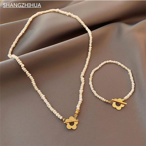 pendant necklaces luxury baroque freshwater pearls necklace for women retro trendy metal flower beaded chokers wedding jewelry gift, Silver
pendant necklaces luxury baroque freshwater pearls necklace for women retro trendy metal flower beaded chokers wedding jewelry gift, Silver