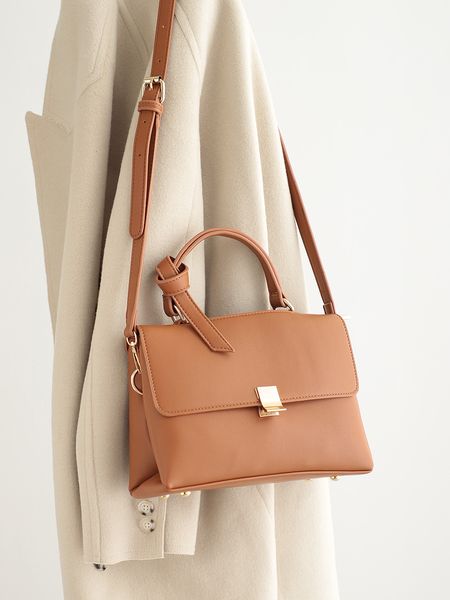 axillary package ancient giant shoulder bag women's leather 2021 fashion large capacity hand versatile messenger
axillary package ancient giant shoulder bag women's leather 2021 fashion large capacity hand versatile messenger
