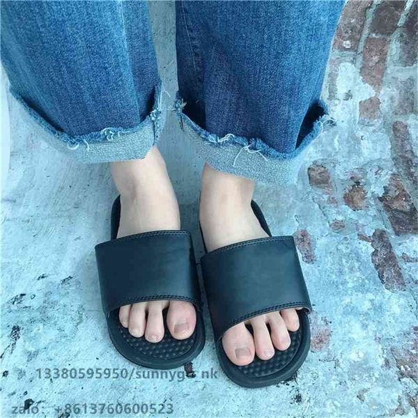 2019 sals summer boys' indoor outdoor wear household girls' middle and large children's bath parent child slippers, Black;red
2019 sals summer boys' indoor outdoor wear household girls' middle and large children's bath parent child slippers, Black;red