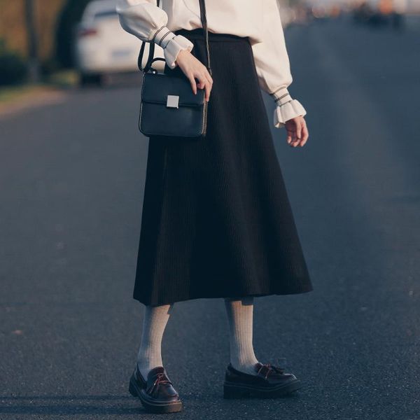 skirts 2021 autumn women knitted skirt vintage solid color high waist a-line middle length, Black
skirts 2021 autumn women knitted skirt vintage solid color high waist a-line middle length, Black