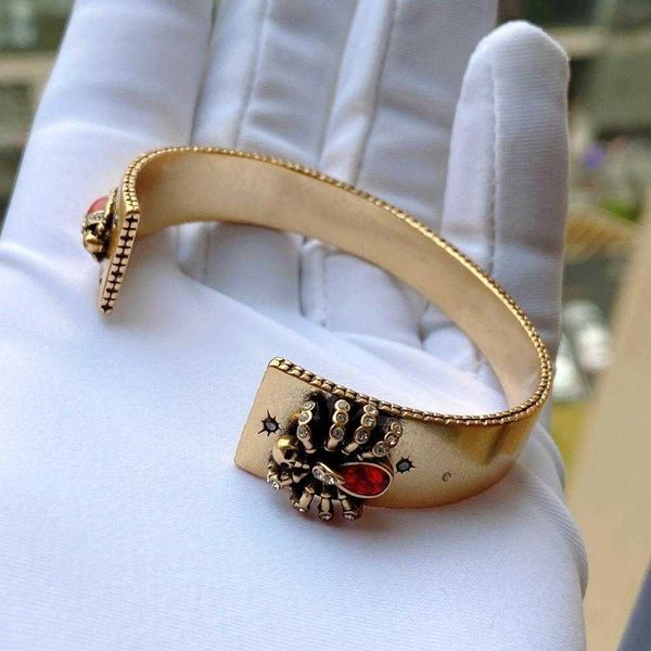 brand pure 925 sterling silver fashion party jewelry women skull head spider vintage bangle open size gold bracelet, Golden;silver
brand pure 925 sterling silver fashion party jewelry women skull head spider vintage bangle open size gold bracelet, Golden;silver