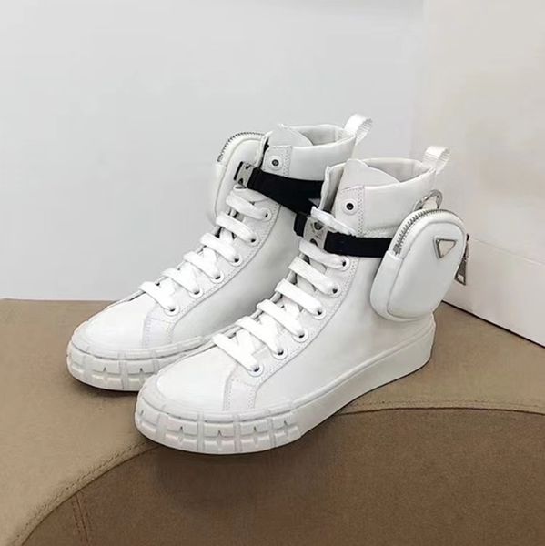 2021 fast designer luxury high-casual women's shoes 100% leather fashion go-go white black sports lace-up shoe size 35-42
2021 fast designer luxury high-casual women's shoes 100% leather fashion go-go white black sports lace-up shoe size 35-42